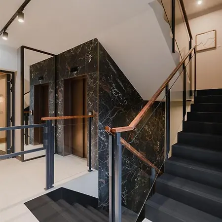 Luxury Two-bedroom With Terrace By Tyzenhauz Apartamento