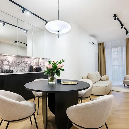 Luxury Two-bedroom With Terrace By Tyzenhauz Apartamento