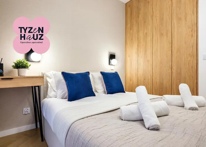 Luxury Two-bedroom With Terrace By Tyzenhauz