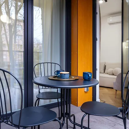 Appartamento Luxury Two-bedroom With Terrace By Tyzenhauz